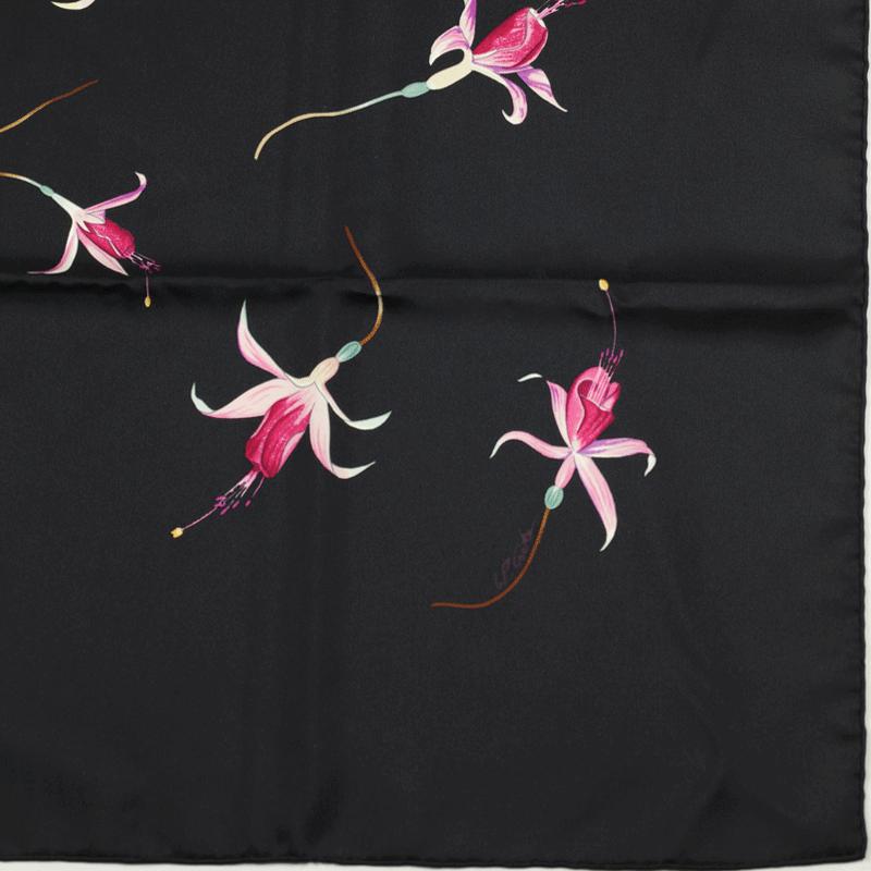 Hermes Scarf "Fleurs de Fuchsia" by Leigh P. Cook 90cm Silk | Carre Foulard