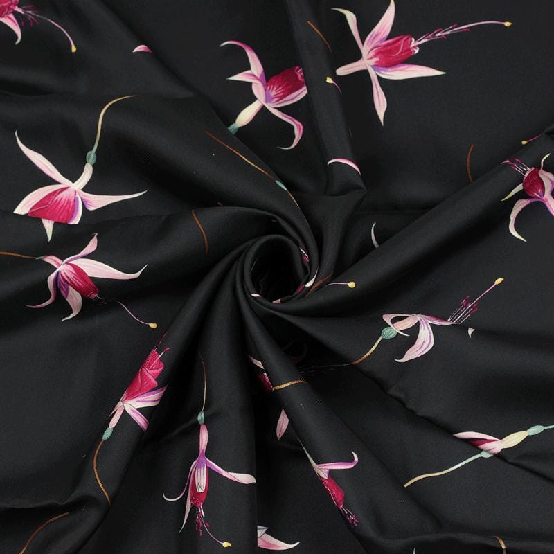 Hermes Scarf "Fleurs de Fuchsia" by Leigh P. Cook 90cm Silk | Carre Foulard