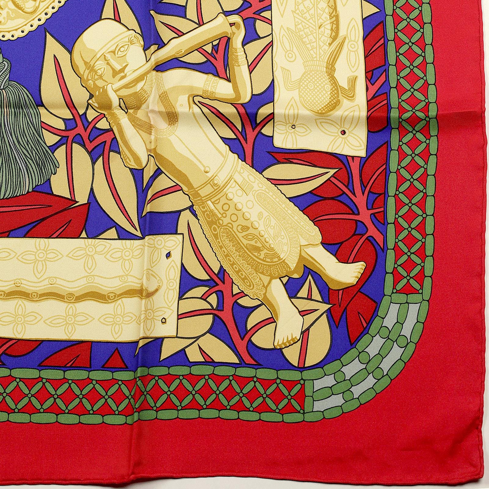 Hermes Scarf "Tresor Royal du Benin" by Sophie Koechlin 90cm Silk | Carre Foulard