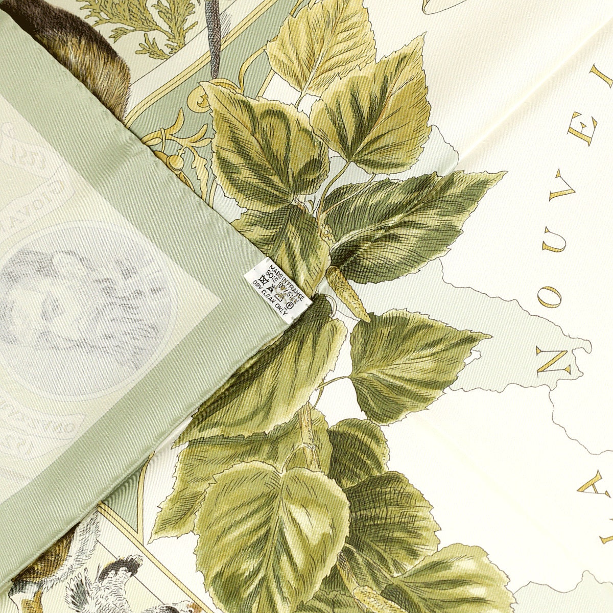 Hermes Scarf "Le Canada" by Kermit Oliver 90cm Silk | Carre Foulard