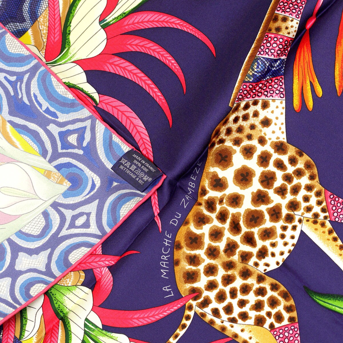 Hermes Scarf "Marche du Zambeze" by Ardmore Artists 90cm Silk | Carre Foulard