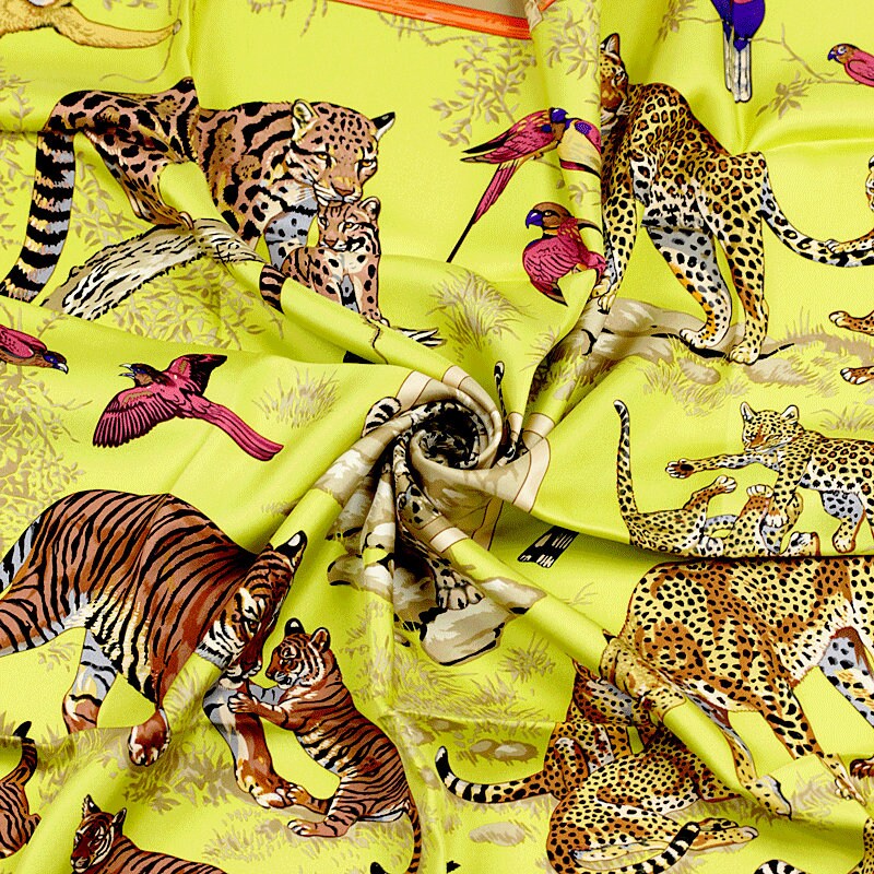 Hermes Scarf "Tendresse Feline" by Robert Dallet 90cm Silk | Carre Foulard