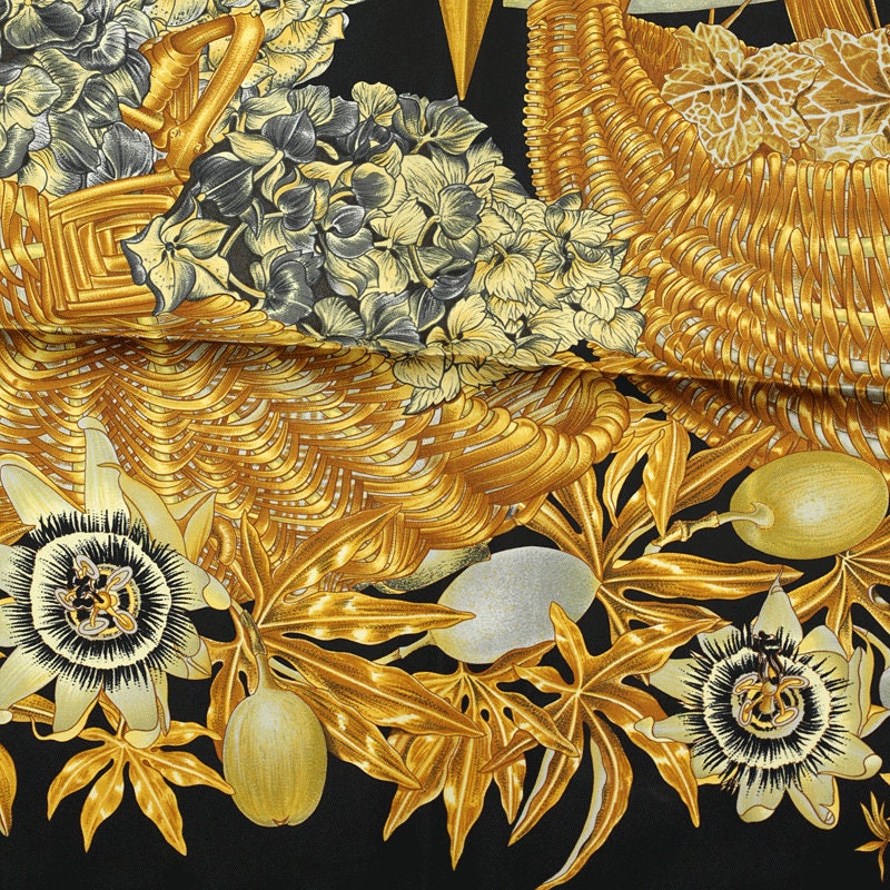 Hermes Scarf "Passiflores" by Valerie Dawlat Dumoulin Vintage 90cm Silk