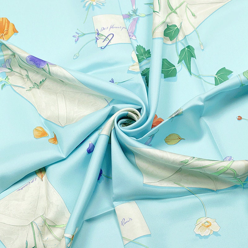 Hermes Scarf "Des Fleurs Pour Le Dire" by Leigh P. Cook 90cm Silk | Carre