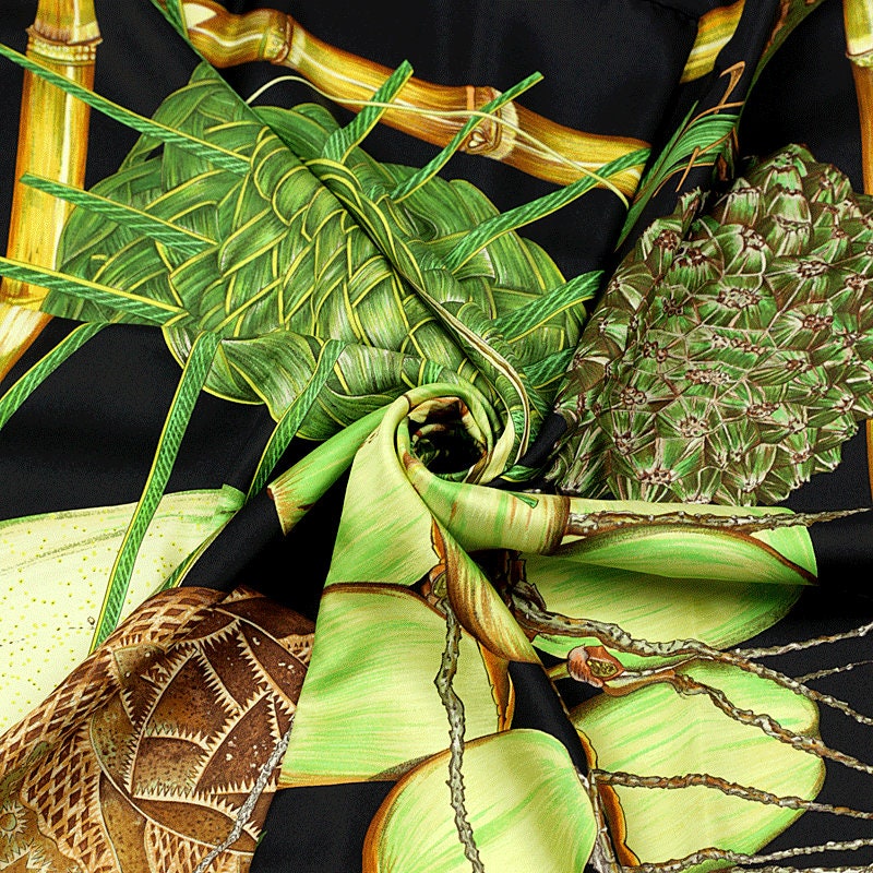 Hermes Scarf "Nouvelle Caledonie" by Valerie Dawlat Dumoulin 90cm Silk | Carre Foulard