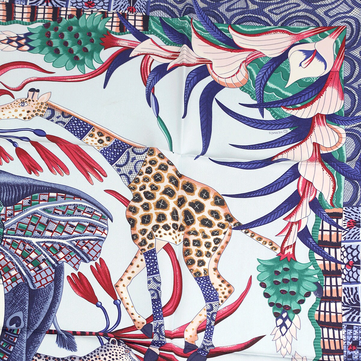Hermes Scarf "Marche du Zambeze" by Ardmore Artists 90cm Silk | Wash Carre