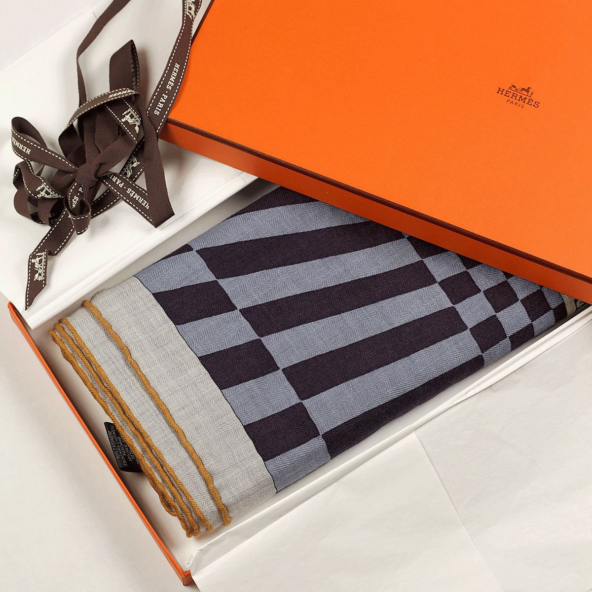 Hermes Cashmere Shawl 140cm GM "Grand Theatre Nouveau" by Giancarlo Pagni | Scarf Carre Foulard