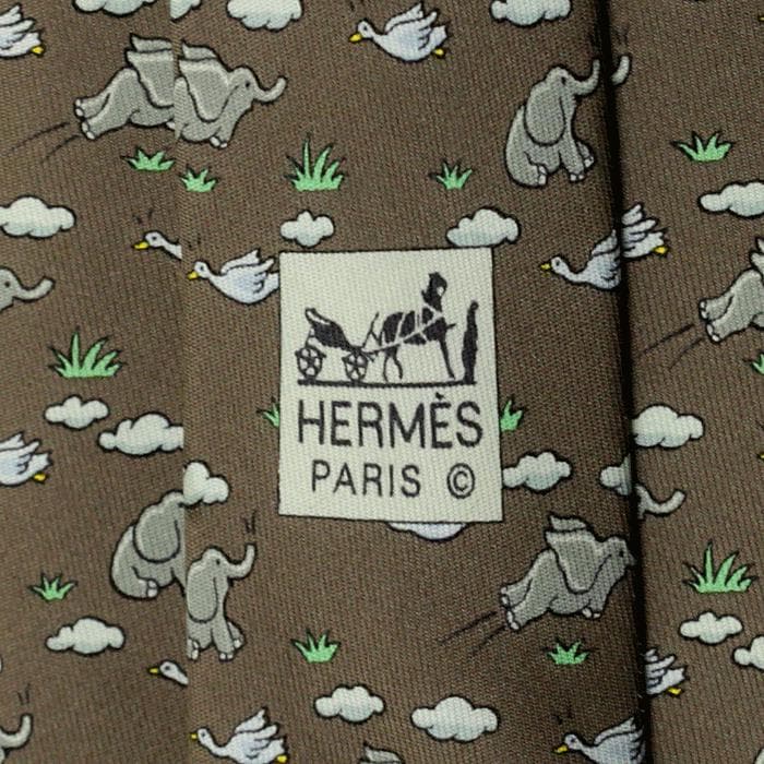 Hermes Men's Silk Tie Whimsical Flying Elephants Pattern 5268 | Necktie Cravate