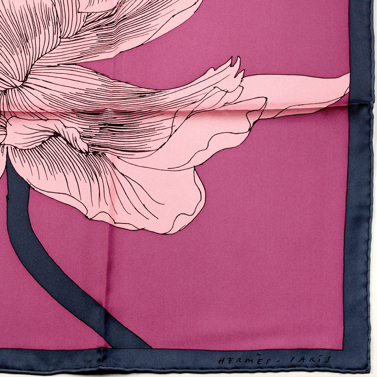 Hermes Scarf "Etude Pour un Iris Arc-en-Ciel" by Benoit Pierre Emery 90cm Silk | Carre Foulard