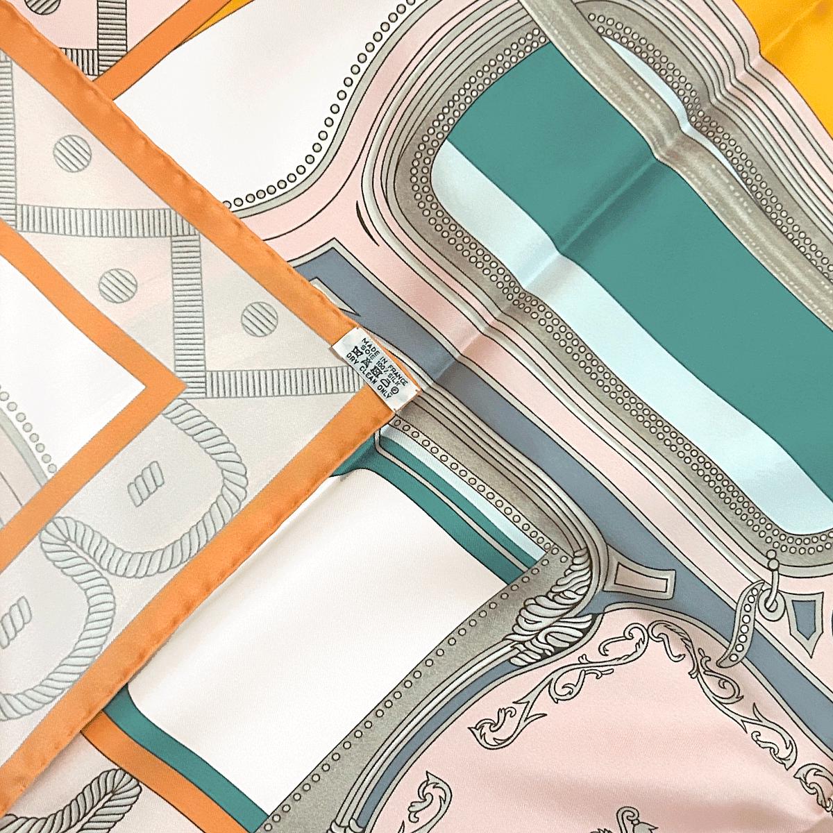 エルメス　シルク　カレBALADE EN BERLINE 白　ベルリンヌの馬車 エルメス シルク カレBALADE EN BERLINE 白 ベルリンヌの馬車 エルメス