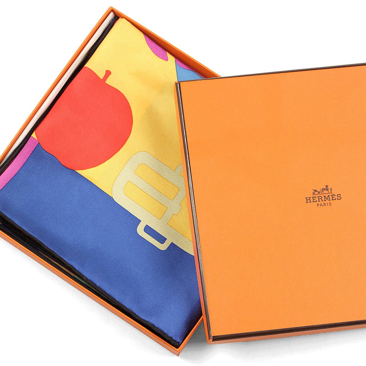 Hermes Scarf "Is This a Love Story?" 70cm Silk | Foulard Carre