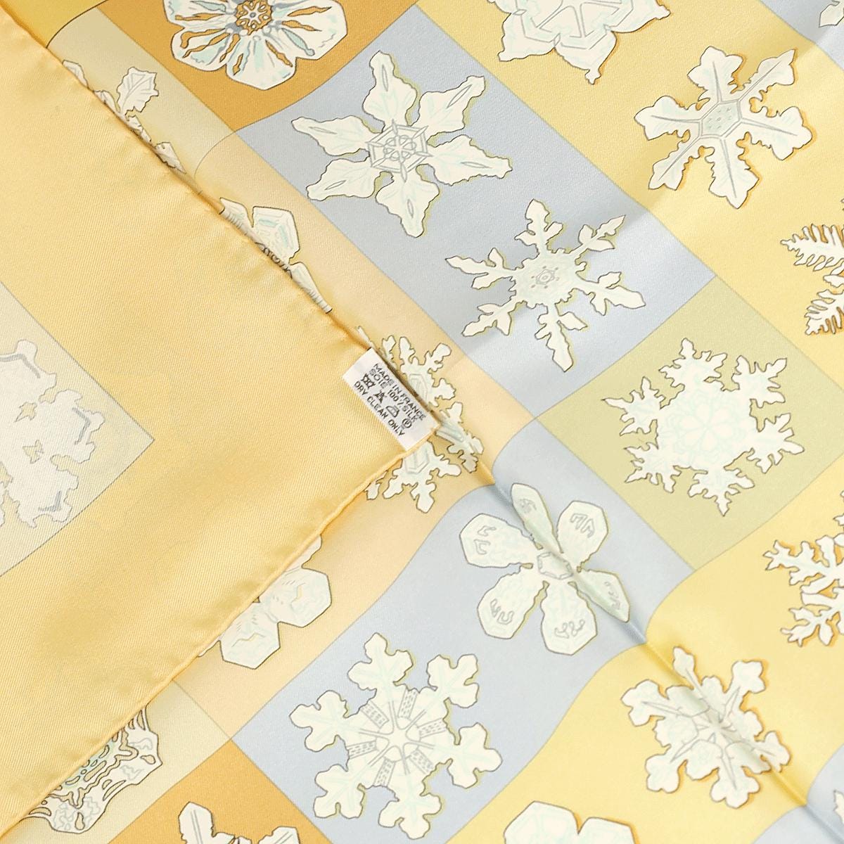 Hermes Scarf "Feux de l'Hiver" by Christiane Vauzelles 90cm Silk | Carre Foulard