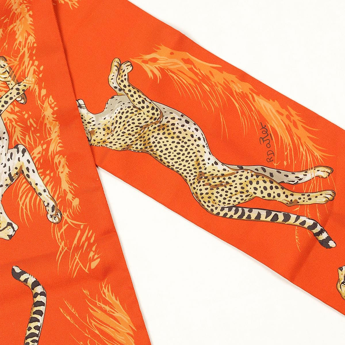 Hermes Scarf Maxi Twilly Slim "Guepards" by Robert Dallet Silk 10cm x 180cm | Carre Foulard