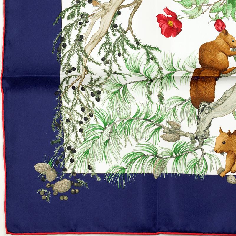 Hermes Scarf "Au Coeur des Bois" by Zoe Pauwels 90cm Silk | Carre Foulard