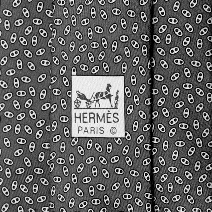 Hermes Men's Silk Tie Geometric Chaine d'Ancre Pattern 5107 | Necktie Cravate