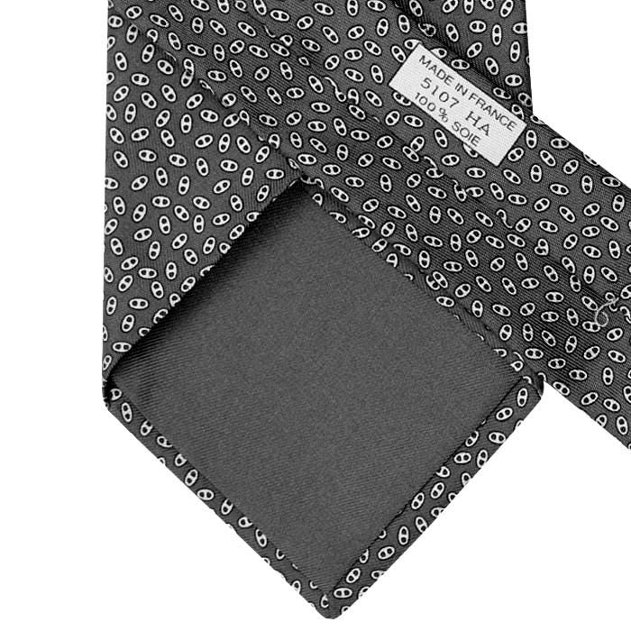 Hermes Men's Silk Tie Geometric Chaine d'Ancre Pattern 5107 | Necktie Cravate