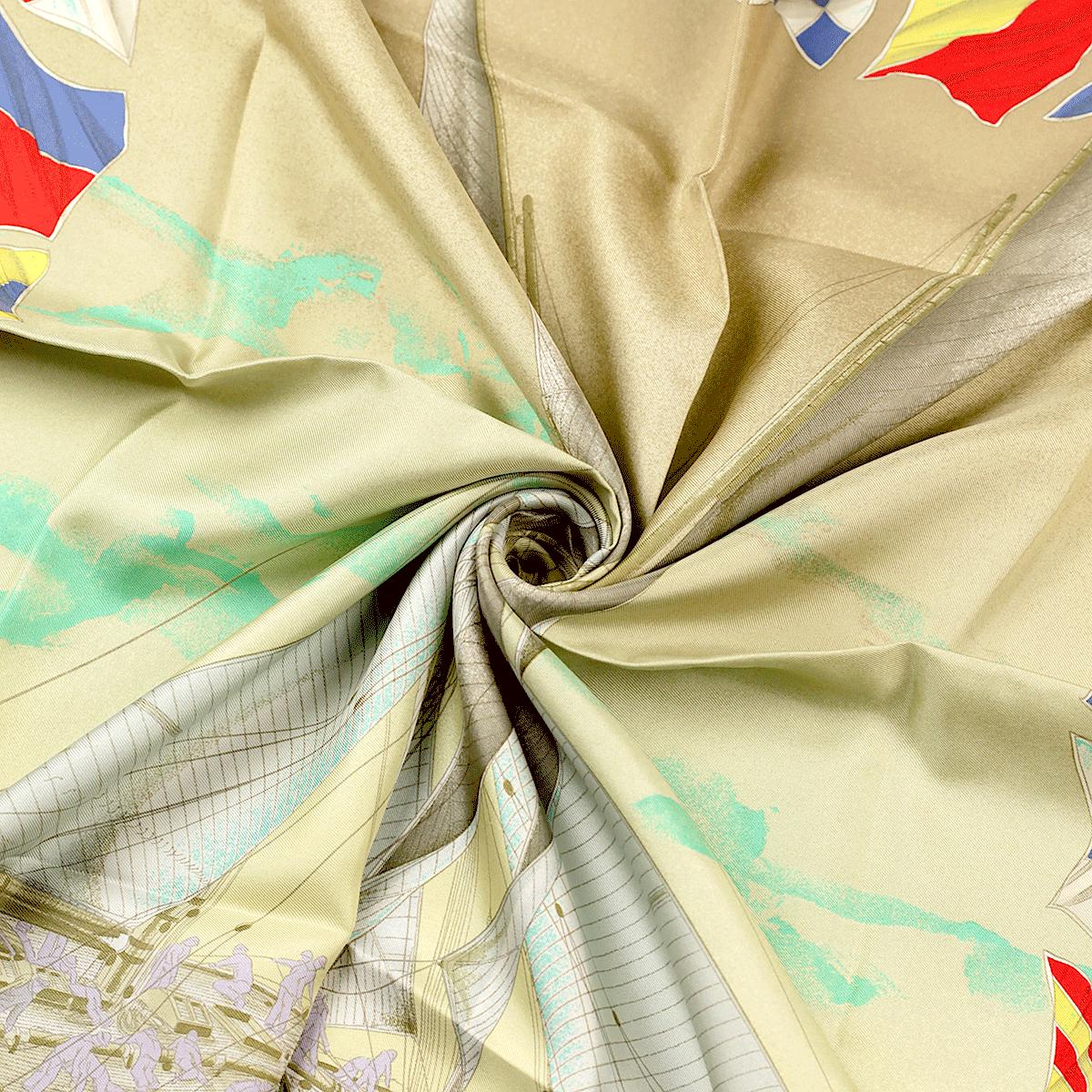 Hermes Scarf "En Course" by Yannick Manier 90cm Silk | Carre Foulard