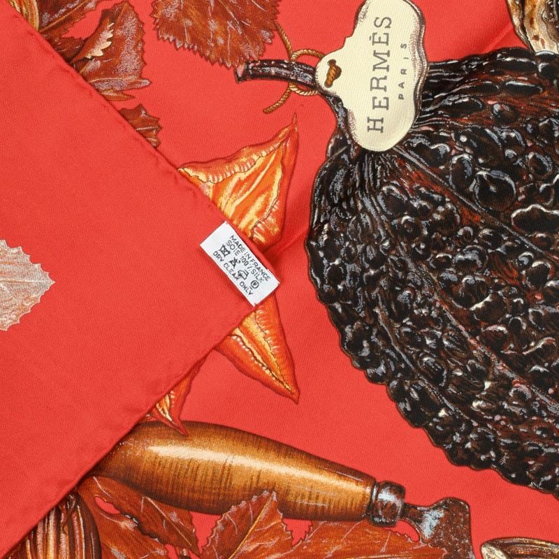 Hermes Scarf "Citrouilles et Coloquintes" by Valerie Dawlat Dumoulin 90cm Silk | Carre Foulard