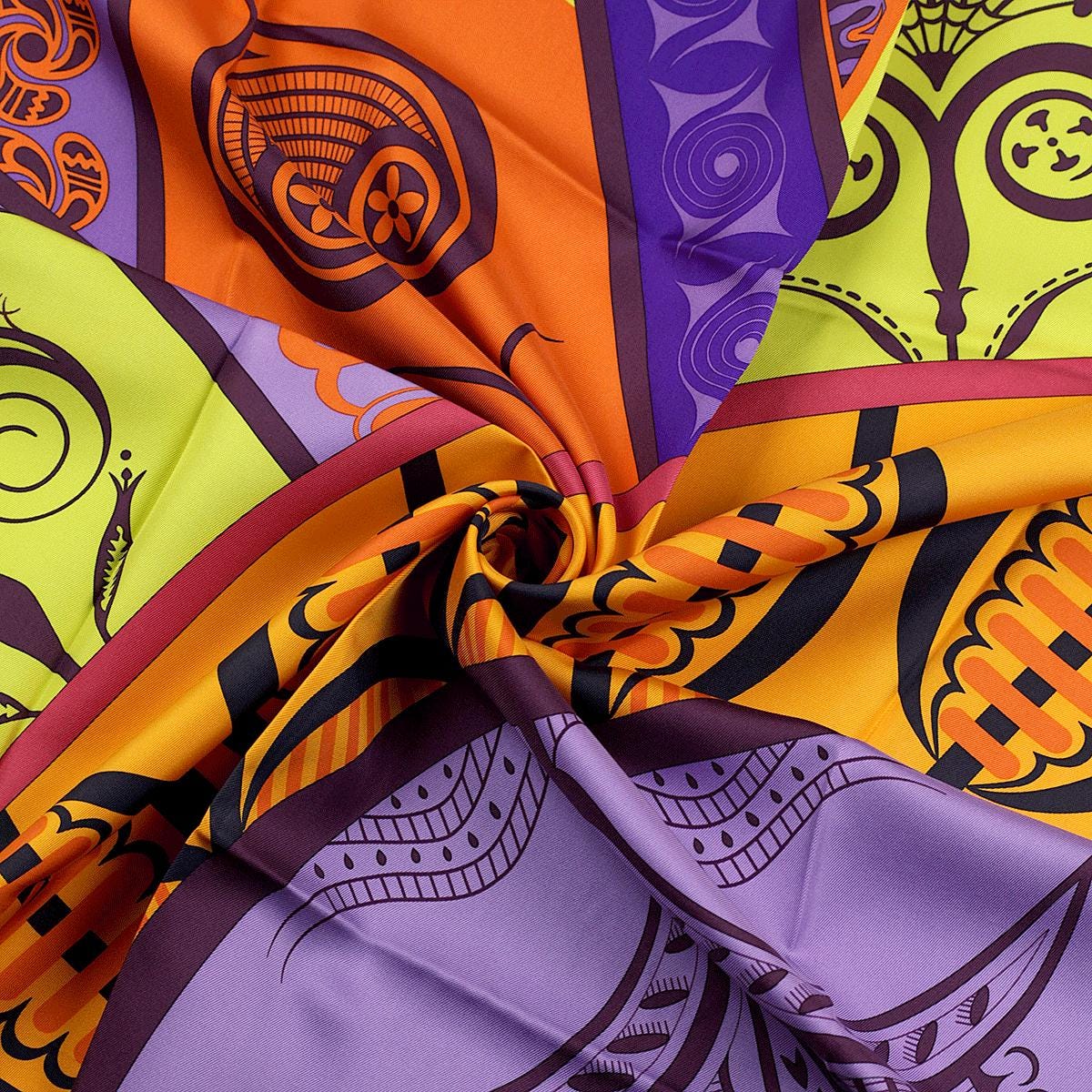 Hermes Scarf "Geometrie Cretoise" by Julia Abadie 90cm Silk | Carre Foulard