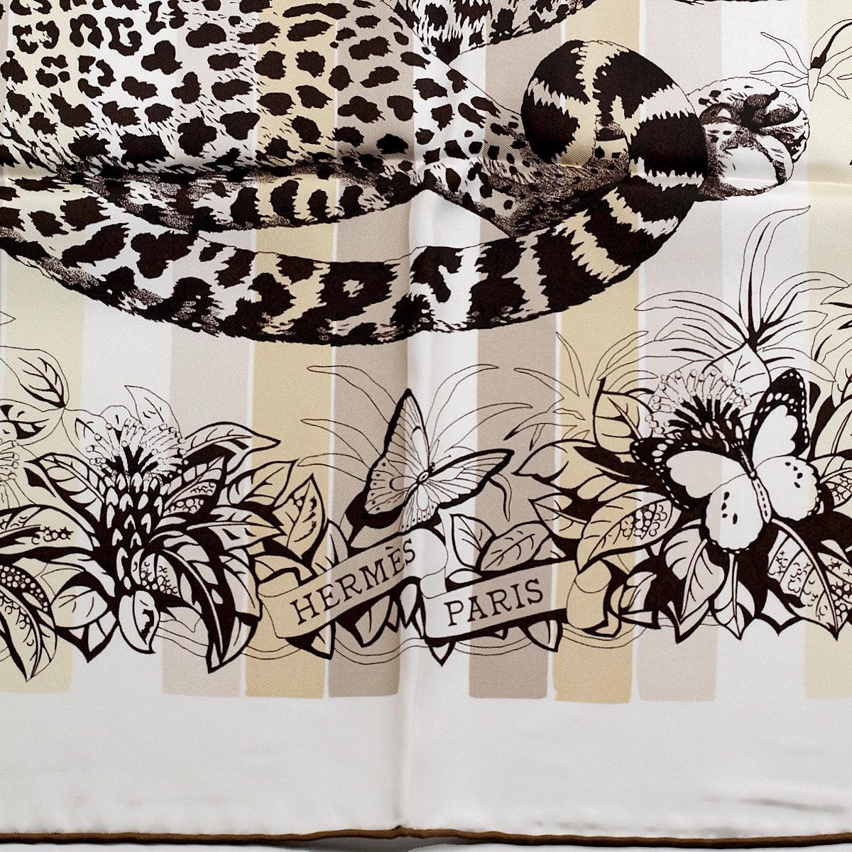 Hermes Scarf "Jungle Love Rainbow" by Robert Dallet 90cm Silk | Carre Foulard
