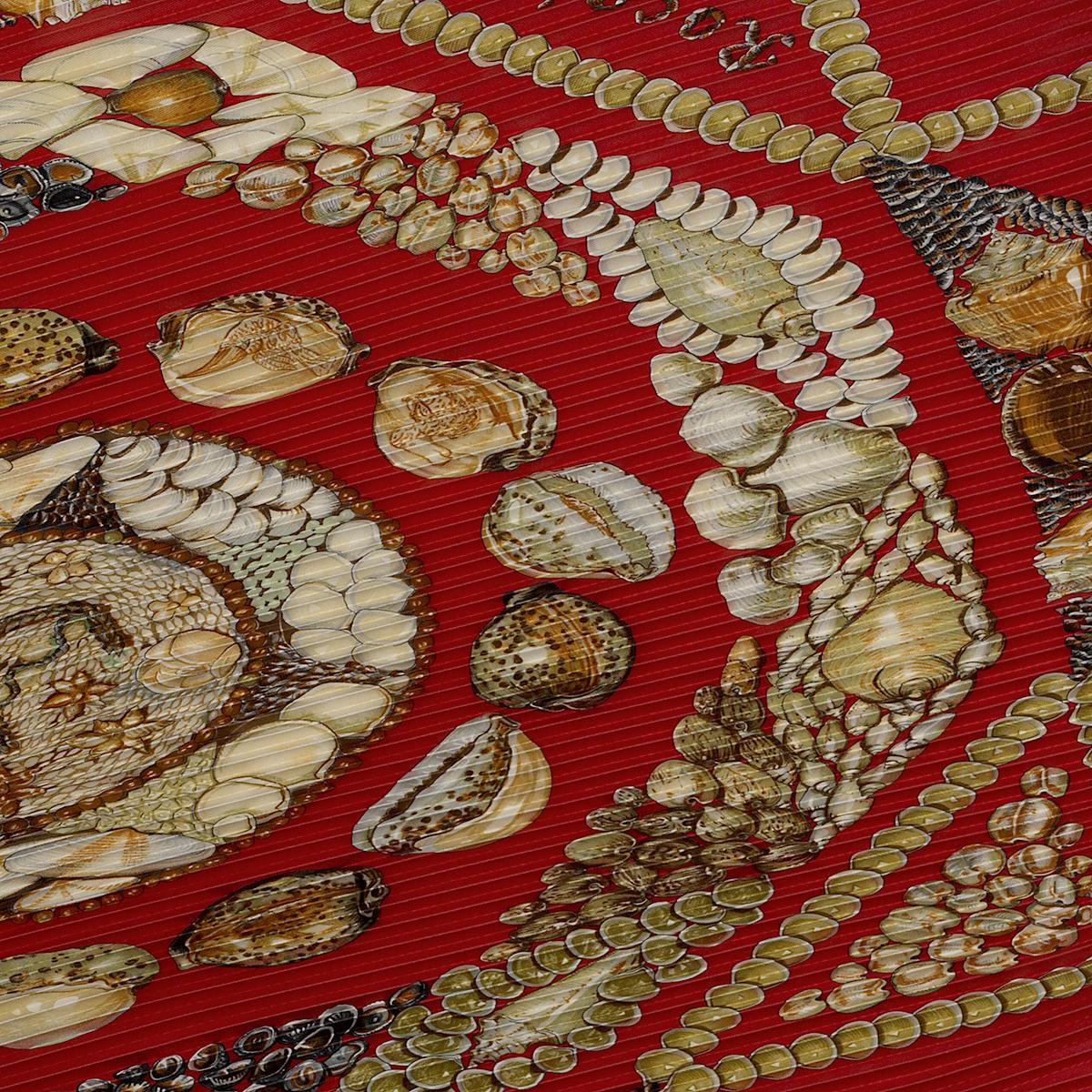 Hermes Scarf "Rocaille" by Valerie Dawlat Dumoulin Plisse 90cm Pleated Silk | Carre Foulard
