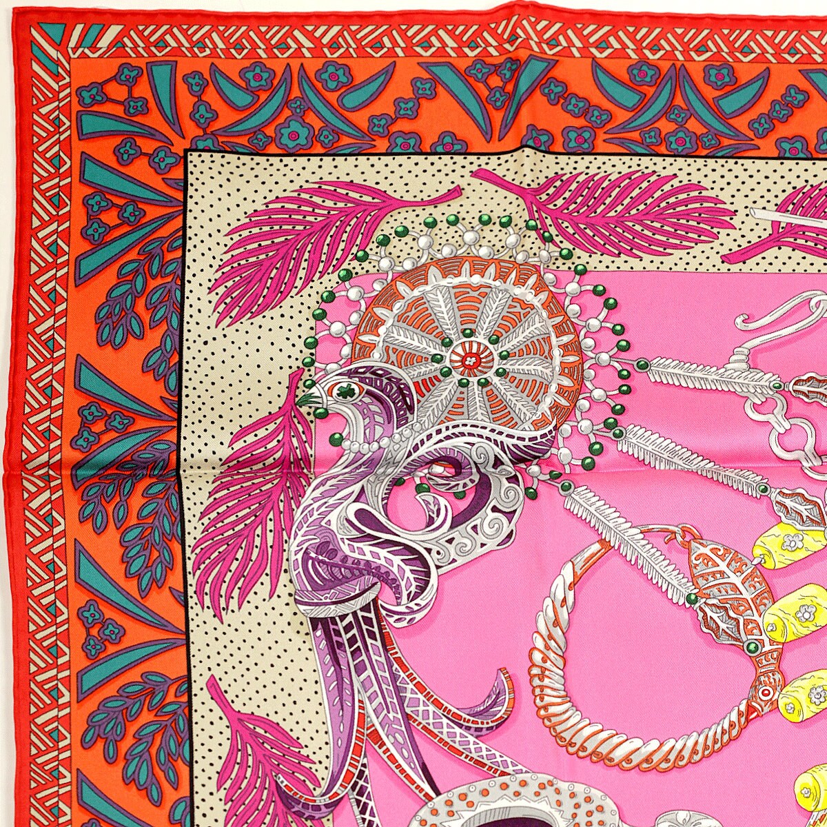 Hermes Scarf "Reine de Palmyre" by Annie Faivre 90cm Silk | Carre Foulard